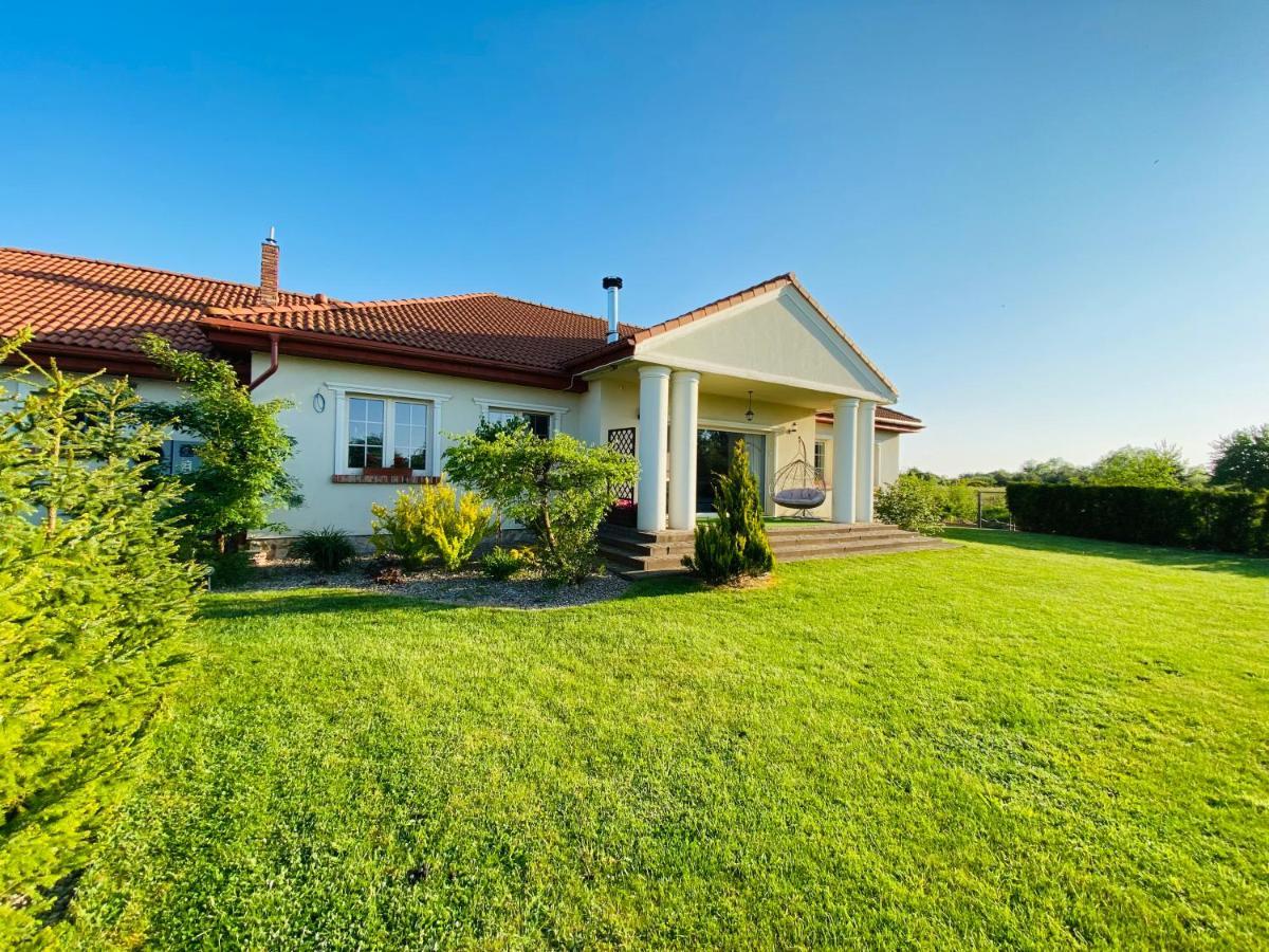 Villa Siedlisko Wytowno Ustka Exterior foto